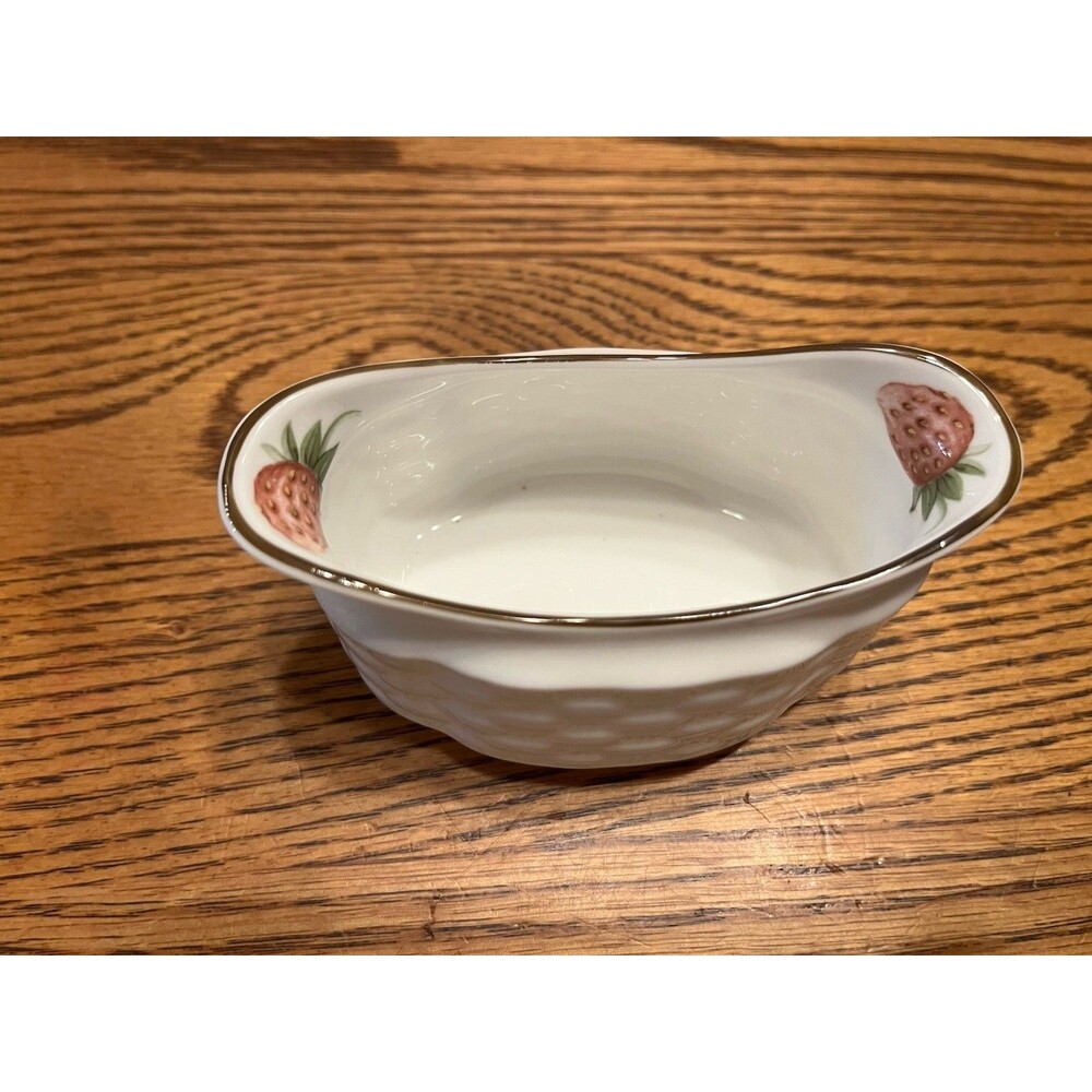 Coalport Bone China 3-Piece Set 'STRAWBERRY BASKET' w/SUGAR BOWL & CREAMER - Picture 7 of 8